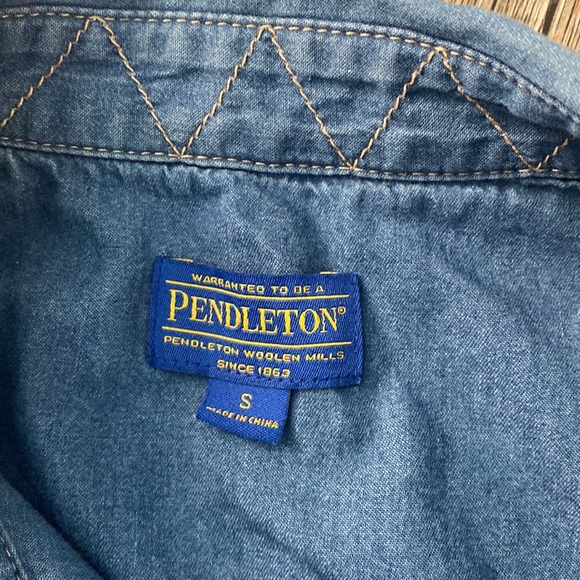 Pendleton Chambray Snap Up Shirt S - Picture 2 of 9